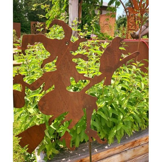 Hexen, Elfen, Drachen und Mystisches Gartenstecker Hexe Waltraud mit Rabe und Kessel 60 cm - Stab 120 cm 