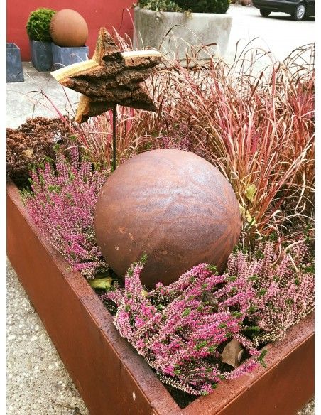 Sommer Kugel Edelrost 30 cm Durchmesser geschlossene Edelrost Kugel mit 30 cm Durchmesser
Materialstärke 1,5 mm
Gewicht 2,5 kg