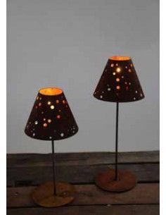 Kerzenhalter Windlicht - Dots - nostalgischer Lampenschirm zum Stellen auf Platte 
Durchmesser ca. 20 cm
Höhe variert zwischen 2