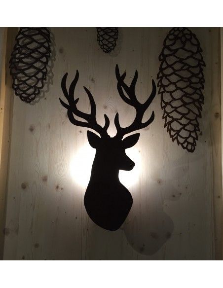 Lampen in Edelrost Hirsch Wandleuchter, 60 cm hoch Höhe 60 cm
Breite 37 cm
Tiefe 10 cm
für Lampenfassungen - Durchmesser 45 m