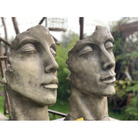 Steinfiguren Steinguss Kunstobjekt: Gesicht - FRAU - Höhe 50 cm 
Breite 25 cm
Höhe 50 cm
Tiefe 17 cm
Gewicht 15 kg