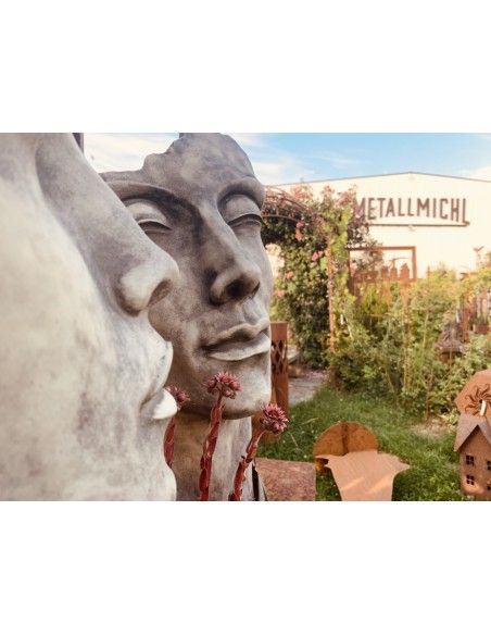 Steinfiguren Steinguss Kunstobjekt: Gesicht - MANN - Höhe 53 cm Breite 27 cm
Höhe 53 cm
Tiefe 17 cm
Gewicht 20 kg
