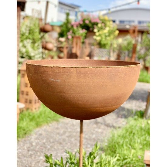 Edelrost Deko Mit Gold Verzierungen Halbkugel Schale mit Goldrand aus Messing Ø 60 cm mit kurzem Stab 
 Ø 60 cm
Goldrand aus M