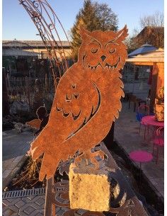 kleine Rost DekoEule auf Granitstein 2