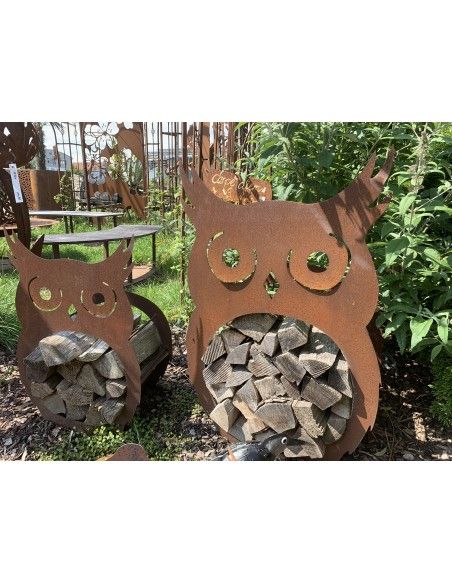 Deko Eulen Gartendeko Holzregal Eule klein -  Höhe 71,5 cm Die Edelrost Eule eignet sich perfekt zum Verstauen von Holzscheitel.