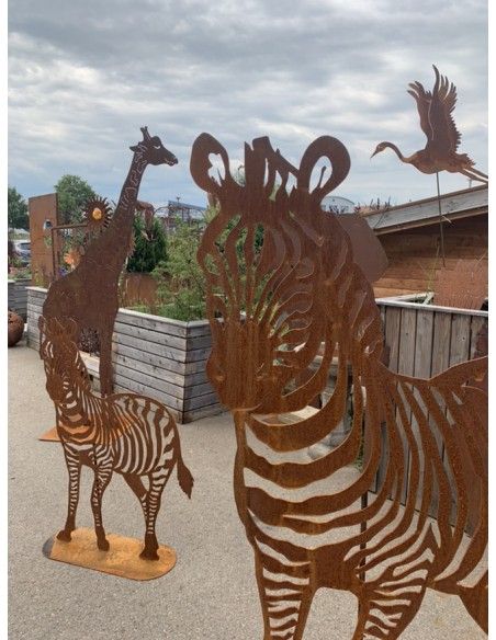 Afrika Edelrost Zebra XXL 150 cm hoch - Metall Gartenfigur Afrika 
Zebra in XXL Version für einen großen Garten der Blickfang!
