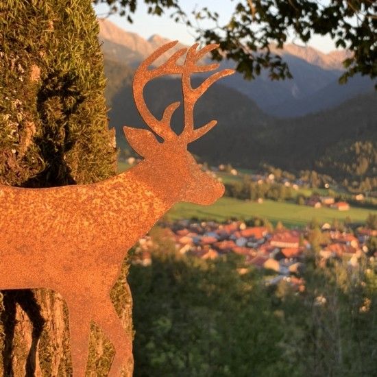 Hirsche, Wildtiere und Waldbewohner Deko Hirsch groß auf Platte -  Höhe 30 cm - küssender Hirsch Höhe 30 cm
Breite 26 cm