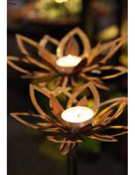 sonstige Blumen Gartendeko Metall Blüte - Cherie - Ø 30 cm mit Hülse für Stab 
Edelrost-Blüte Cherie auf Stab.
Kann nach Belie