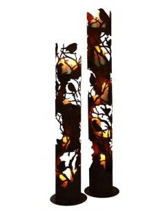 Windlichtsäule Metall oder Holz mit Glas  Windlichtsäule Vogel 180 cm - runde Rostsäule mit Ästen und Vögelchen 
Im Sommer kann