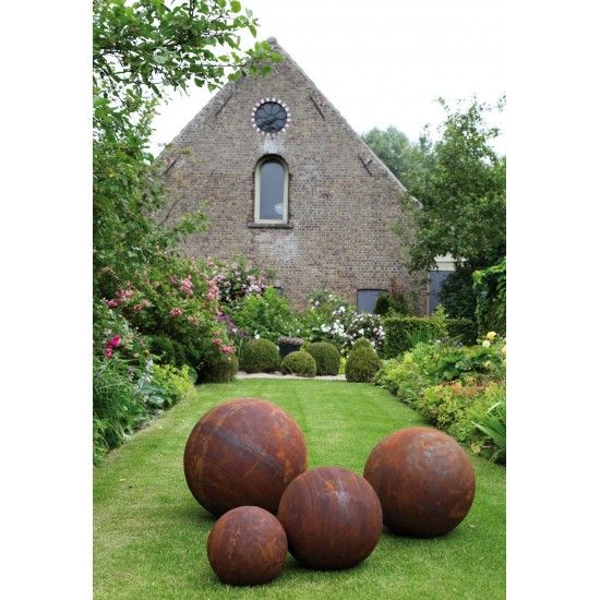 Sommer Kugel Edelrost 30 cm Durchmesser - Gartendeko Kugel modern 
geschlossene Edelrost Deko Kugel mit 30 cm Durchmesser
Mate
