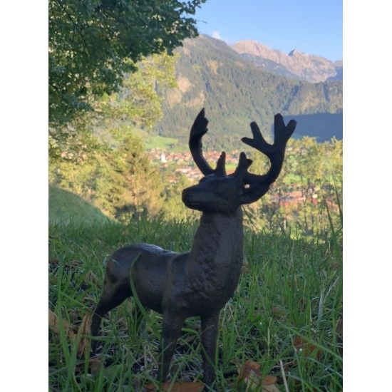 rostige Deko Hirsche und Rehe Deko Hirsch aus Gusseisen - stehend - 24,5 cm hoch 
Dieser aus Gusseisen hergestellte Metall Hirs
