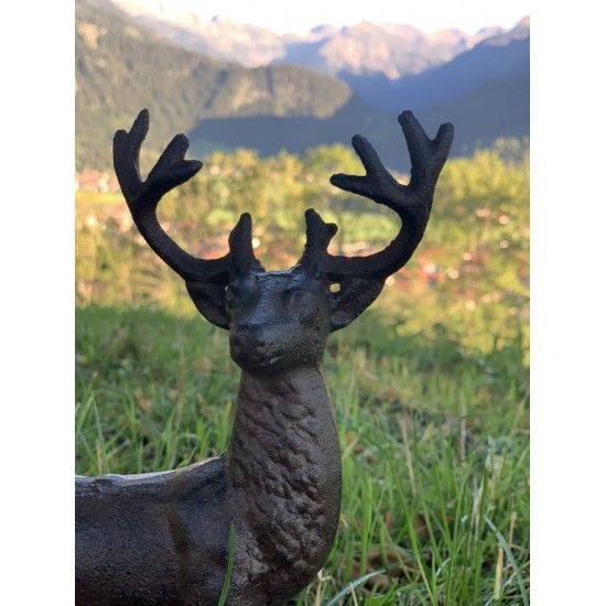 rostige Deko Hirsche und Rehe Deko Hirsch aus Gusseisen - stehend - 24,5 cm hoch 
Dieser aus Gusseisen hergestellte Metall Hirs