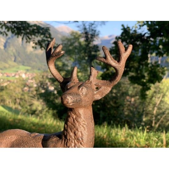 rostige Deko Hirsche und Rehe Deko Hirsch aus Gusseisen - stehend - 24,5 cm hoch 
Dieser aus Gusseisen hergestellte Metall Hirs