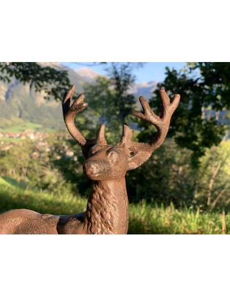 rostige Deko Hirsche und Rehe Deko Hirsch aus Gusseisen - stehend - 24,5 cm hoch 
Dieser aus Gusseisen hergestellte Metall Hirs
