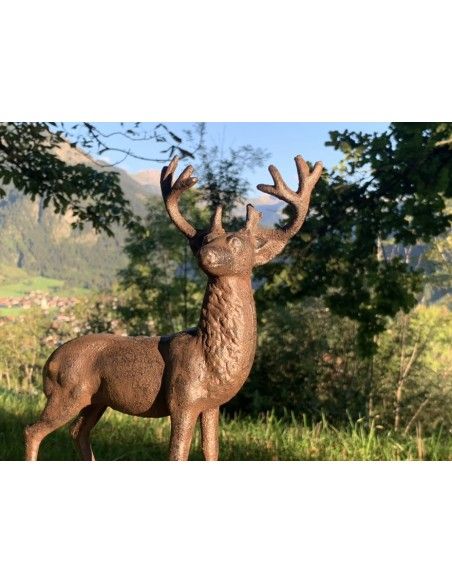 rostige Deko Hirsche und Rehe Deko Hirsch aus Gusseisen - stehend - 24,5 cm hoch 
Dieser aus Gusseisen hergestellte Metall Hirs
