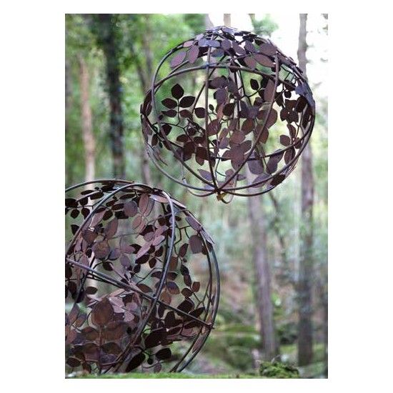 40 cm Kugeln Rost Gartenkugel mit Blättern -  außen + innen - Ø 40 cm Ø 40 cm
aufwändig gearbeitete Dekokugel aus rostigem Meta