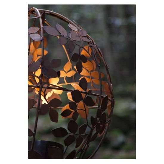 40 cm Kugeln Rost Gartenkugel mit Blättern -  außen + innen - Ø 40 cm Ø 40 cm
aufwändig gearbeitete Dekokugel aus rostigem Meta