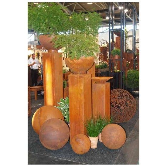 Rechteckige Säulen Edelrost Podest für Blumen und Schalen - Höhe 50 cm 
Länge 40 cm
Breite 40 cm
Höhe 50 cm
unten offen und 