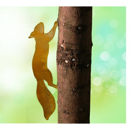 laufendes Eichhörnchen mit Baumspieß Eichhörnchen Direktstecker Eichhörnchen zum