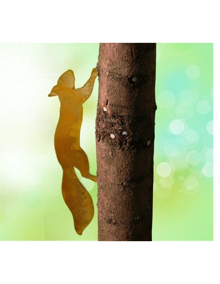 laufendes Eichhörnchen mit Baumspieß Eichhörnchen Direktstecker Eichhörnchen zum