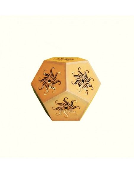 Rostdeko zum Beleuchten Sonnenwürfel, 43cm hoch (klein) Formschöner Edelrost Gartenwüfel mit ausgelaserten Sonnen.
 
Prodtdeta