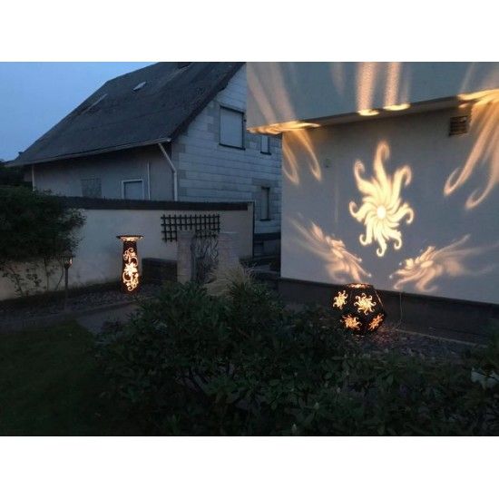 Sonderformen Säulen Sonnenwürfel, 68cm hoch (groß) Formschöner Gartenwüfel mit ausgelaserten Sonnen.
 
Produktdetails:
Höhe: 