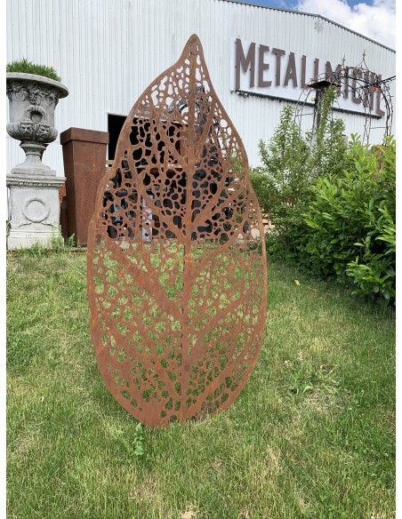 Blätter und Zweige Skulptur - Botanico - klein mit Blattstruktur Höhe 160 cm - besondere Deko Diese Skulptur aus rostigem Metall