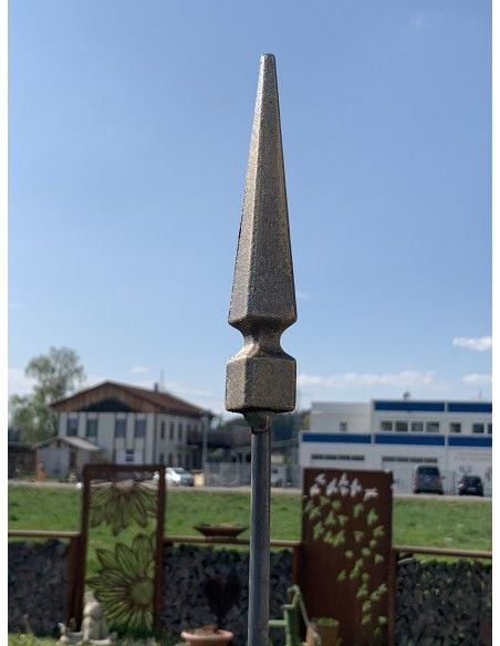 Start Rankstab Obelisk Stab 120 cm 

Höhe 120 cm
Großer stabiler Rank Stab für Kletterpflanzen

