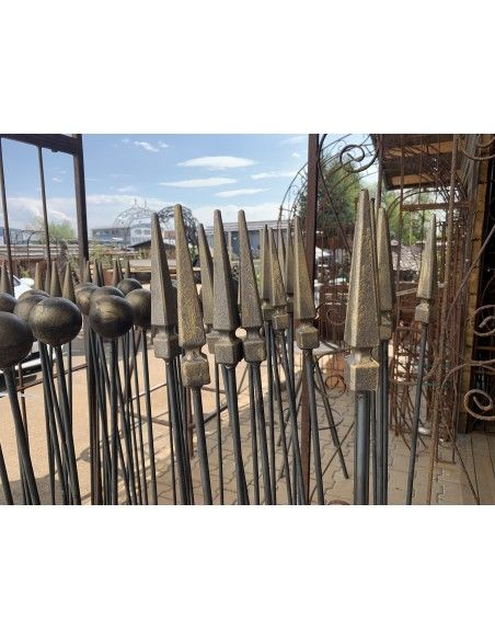 Start Rankstab Obelisk Stab 120 cm 

Höhe 120 cm
Großer stabiler Rank Stab für Kletterpflanzen

