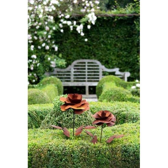 Rosen Gartenstecker Rose Ø 28 cm - ca. 100 cm Höhe - groß 
Rose ca. 100cm hoch
Blüte mit Blättern ca. 28cm Durchmesser
