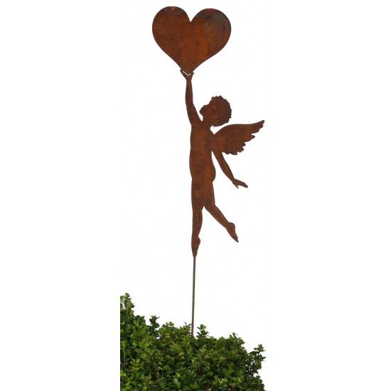Engel Putte mit Herz in der Hand als Gartenstecker Höhe