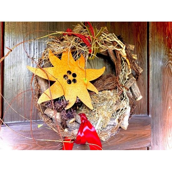 Allgäu Deko Edelrost Edelweiß zum Hängen 25cm breit Maße 25 x 23 cm
inkl. Kordel zum Aufhängen
