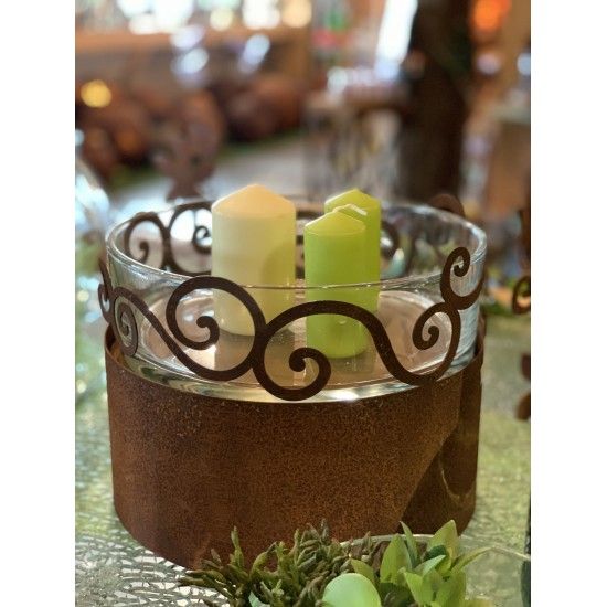 Ornamente, Curls und Geschwungenes Curly Minipodest , 20cm hoch 25 cm Ø  mit Ornament Ring oben Höhe 20cm
Durchmesser 25,5cm
o