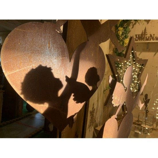 Engelfiguren kaufen und Engel Bastel-Ideen Engel Putte mit Herz in der Hand als Gartenstecker - Höhe 79 cm - groß - Weihnachtsen