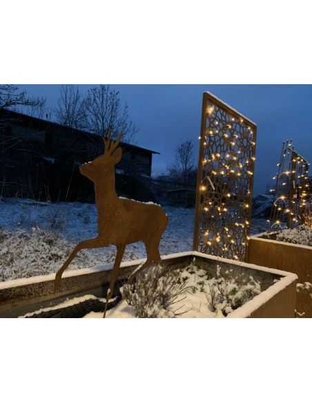 Weihnachtsdeko Gehender Rehbock als Gartenstecker Höhe 72 cm -  Größe 2 
Gehender Rehbock auf kurzem Stab
Größe 2
Höhe 72 cm
