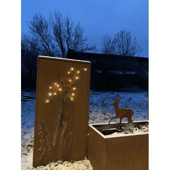 Weihnachtsdeko Gehender Rehbock als Gartenstecker Höhe 72 cm -  Größe 2 
Gehender Rehbock auf kurzem Stab
Größe 2
Höhe 72 cm
