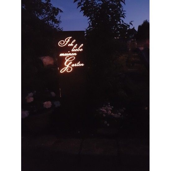 Skulpturen - Rostsäulen und Stelen  Edelrost Säule - Ich liebe meinen Garten - Höhe 100 cm Höhe 100cm
Breite 30x30cm
Spruch "I