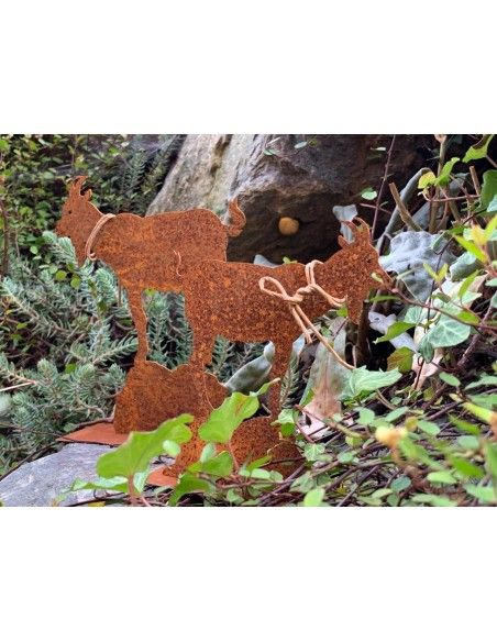 Start Edelrost Ziege mit Glocke 10 cm Breit- Mini auf Platte 
schöne Ziege inkl. Glocke auf 2 Querstangen als Standfüße.
Größe