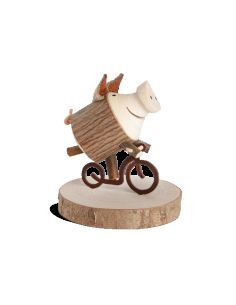 Start Holzdeko Glücksschwein Trudie - Tretrollerfahrer Ein Glücksschwein aus Haselnuss- und Ahornholz mit rostigem Roller
Grö