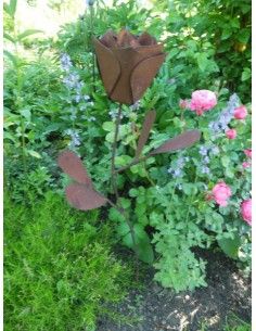 Start Rose Gartenstecker - 90 cm hoch 
Voll blühende Edelrost Rose mit 4 Blätter
Länge 90 cm
zum Stecken