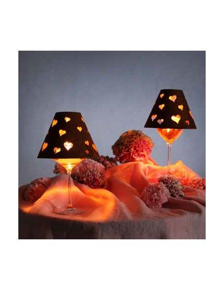 Zubehör Weinglasschirm - Herz Motiv - Höhe 12 cm Weinglasschirm mit Herzmotiv kann als Lampe genutzt werden.

Höhe 12 cm
Durc