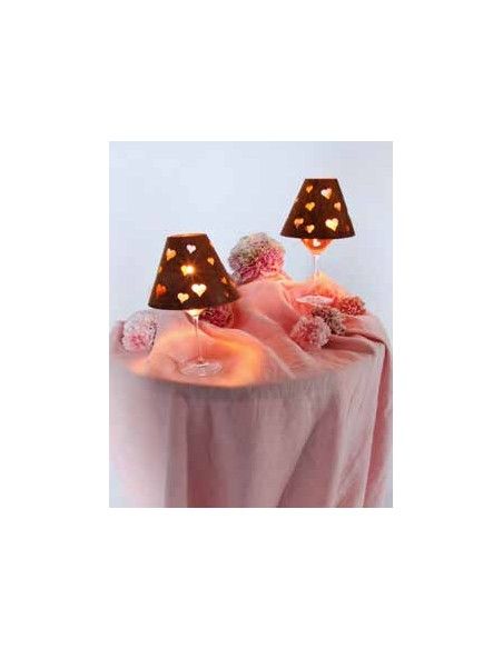 Zubehör Weinglasschirm - Herz Motiv - Höhe 12 cm Weinglasschirm mit Herzmotiv kann als Lampe genutzt werden.

Höhe 12 cm
Durc