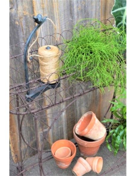 Vogel Deko Schnurhalter mit Spule - schwarz - 30 cm hoch Schnurhalter mit Spule mit einem Vogel darauf sitzend. Kann Super als D