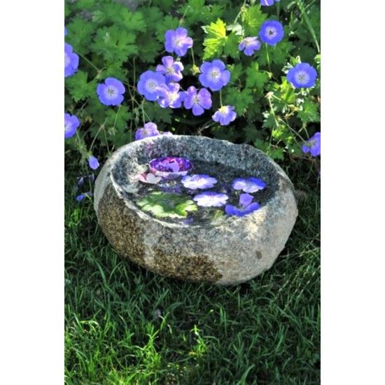 Stein Vogeltränke aus Stein -Steinschale - 30 cm Ø - ca. 19 kg schwer Eine kleine Steinschale aus echtem Natur Stein bietet klei