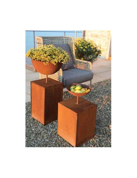 Skulpturen - Rostsäulen und Stelen Podest eckig mit Rohr für Steckverbindung 30 cm hoch - 30x30 cm - klein Rechteckiges Podest m