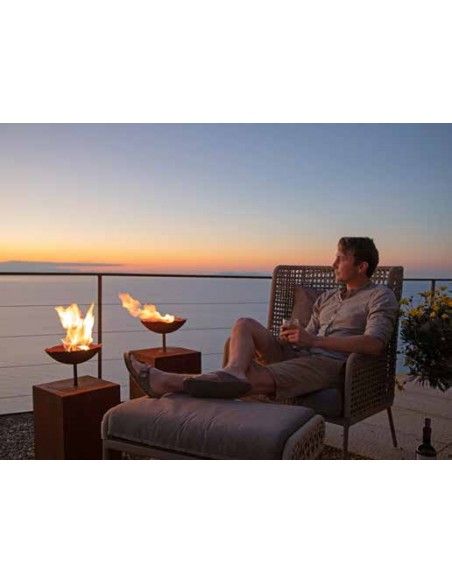 Skulpturen - Rostsäulen und Stelen Podest eckig mit Rohr für Steckverbindung 30 cm hoch - 30x30 cm - klein Rechteckiges Podest m