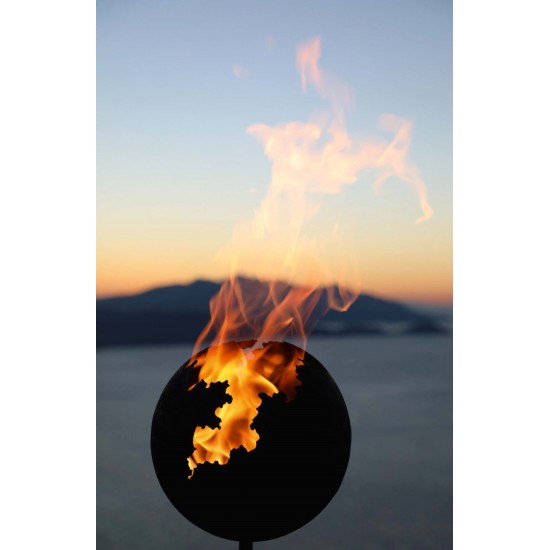 Gartendeko Rost Kugel Ø 25cm mit Rissen auf kurzem Stab 

Ø 25 cm
mit dem Stab können Sie die Kugel im Garten gegen Wegrollen