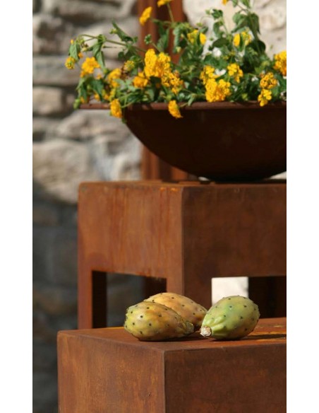 Gartendeko Rost Edelrost Tisch aus 2mm Stahl, Höhe 100 cm 
Tischfläche 35 x 35 cm
Höhe 100 cm
