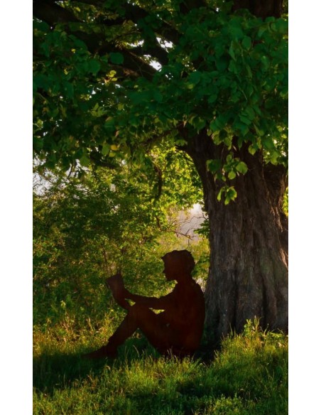 Gartendeko Rost Dekofigur lesender Mann mit Buch - Höhe 60 cm - klein 
Höhe 60 cm
Breite 61 cm
aus 3 mm Stahl
