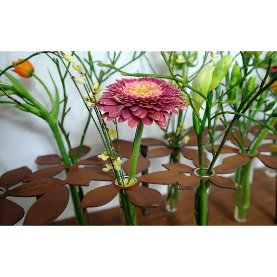 ausgefallene Tischdekoration  Tischdeko Ständer - Blumen - 64 cm lang inkl. 10 Reagenzgläser Die perfekte Tischdeko mit Blumen: